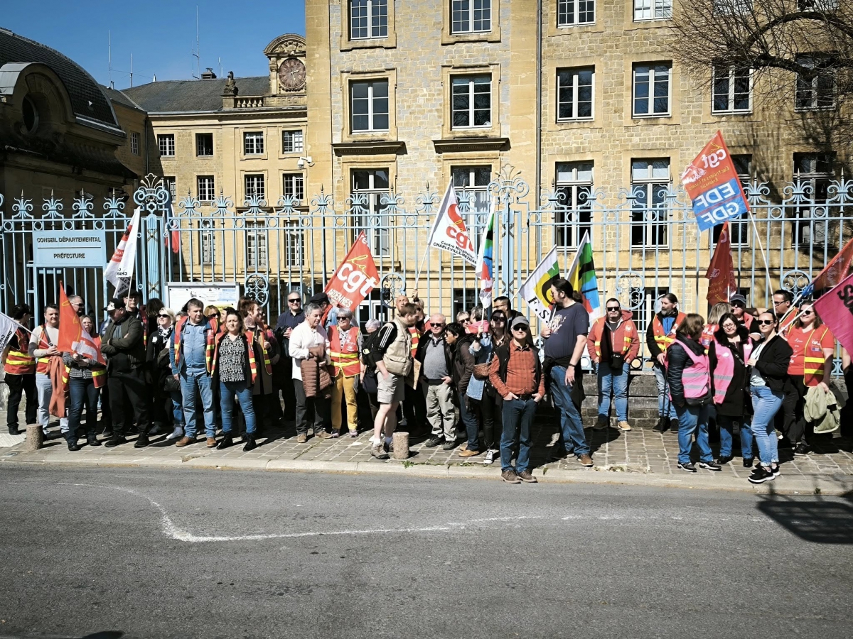 Mobilisation de la fonction publique : 80 personnes réunies à Charleville-Mézières