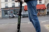 Ardennes : Douzy -  le casque et le gilet réfléchissant désormais obligatoires pour les trottinettes électriques