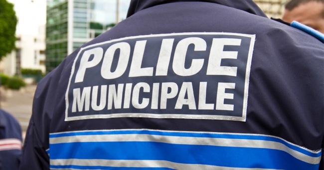 Rodéo urbain à la Ronde Couture : un motard blessé 